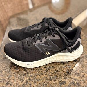New Balance Fresh Foam women’s size 8.5, men’s 7 Black and White Athletic Shoes